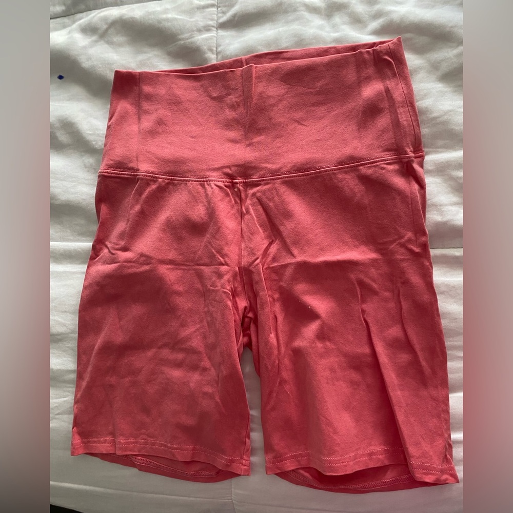 Aritzia TNA Women's Coral 7 inch Bike Shorts